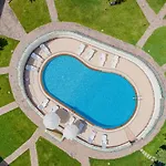 Residenza Le Farfalle Aparthotel 4*