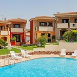 Aparthotel Residenza Le Farfalle 4*