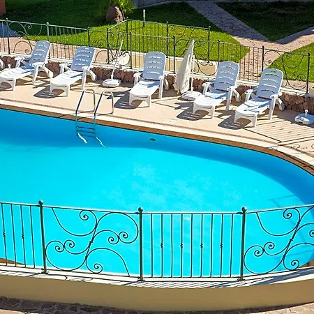 Residenza Le Farfalle Apartmanhotel 4*