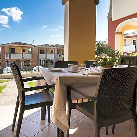 Aparthotel Residenza Le Farfalle 4*