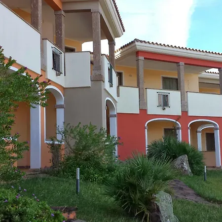 Residenza Le Farfalle 3* Tergu